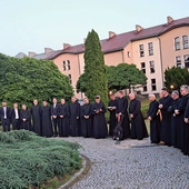 Spotkanie rozpoczął śpiew Apelu Jasnogórskiego. 