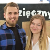 Julia i Bartłomiej, kiedyś nastolatkowie, dziś małżonkowie,  są wdzięczni Bogu za czas  u dominikanek.