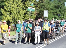 Pątnicy mają do pokonania  ponad 300 km. Dotrą do Częstochowy 12 lipca.