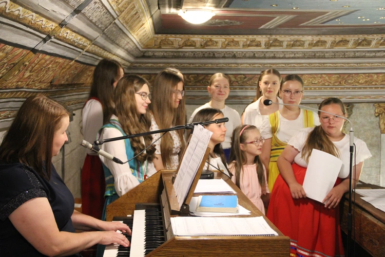 Wierchomla. Poświęcenie odnowionego wnętrza kościoła