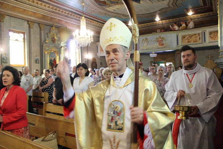 Wierchomla. Poświęcenie odnowionego wnętrza kościoła