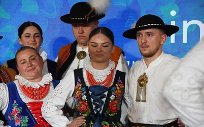 Taniec, obraz, muzyka i śpiew