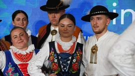 Taniec, obraz, muzyka i śpiew