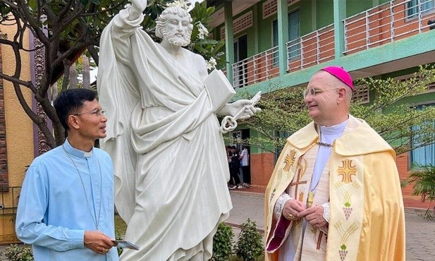 W Kambodży wiara wzrasta dzięki młodym