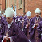 Tarnów. Ostatnie pożegnanie bp. Władysława Bobowskiego