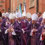 Tarnów. Ostatnie pożegnanie bp. Władysława Bobowskiego