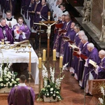 Tarnów. Ostatnie pożegnanie bp. Władysława Bobowskiego
