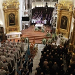 Tarnów. Ostatnie pożegnanie bp. Władysława Bobowskiego