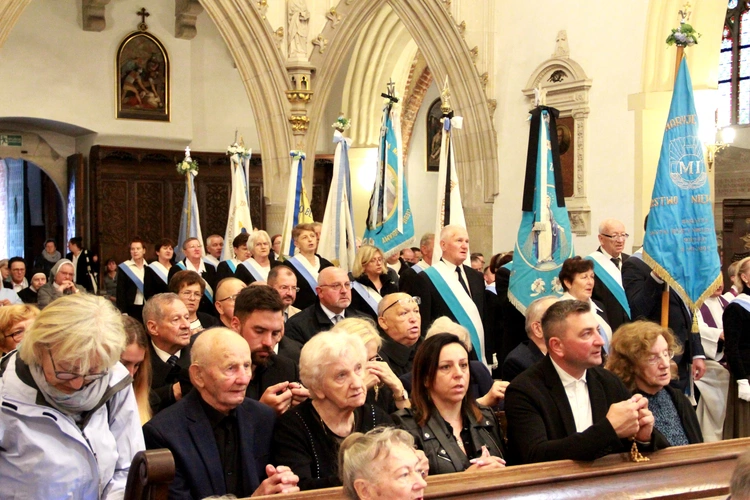 Tarnów. Ostatnie pożegnanie bp. Władysława Bobowskiego