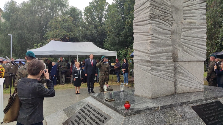 Obchody Narodowego Dnia Pamięci Ofiar Ludobójstwa dokonanego przez ukraińskich nacjonalistów na obywatelach II Rzeczypospolitej