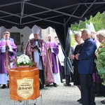 Tropie. Pogrzeb śp. bp. Władysława Bobowskiego