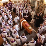 Tropie. Pogrzeb śp. bp. Władysława Bobowskiego