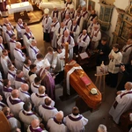 Tropie. Pogrzeb śp. bp. Władysława Bobowskiego