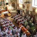 Tropie. Pogrzeb śp. bp. Władysława Bobowskiego