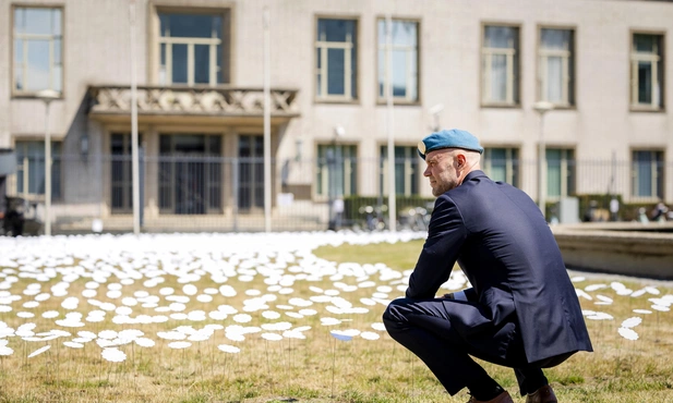 30 lat po masakrze w Srebrenicy Holandia rozlicza się ze swojej odpowiedzialności