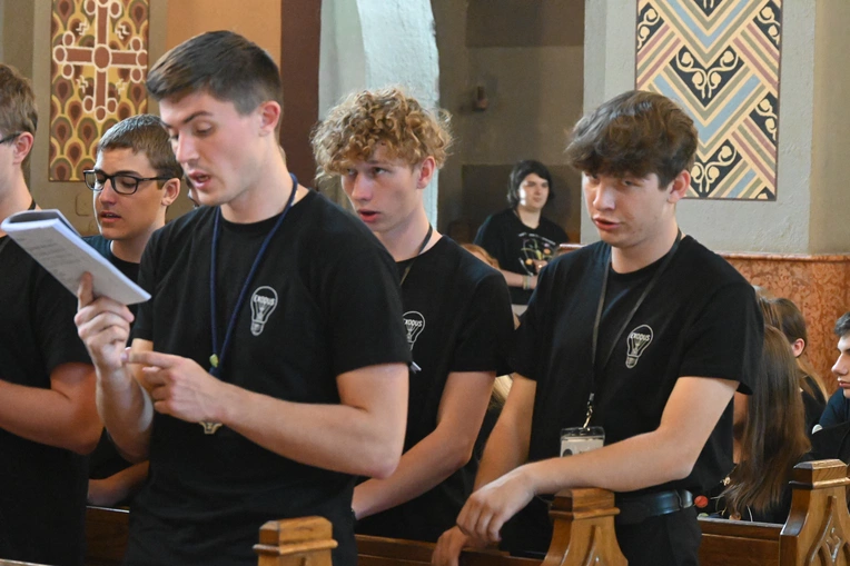 Oazowicze zjechali do Królowej Podhala