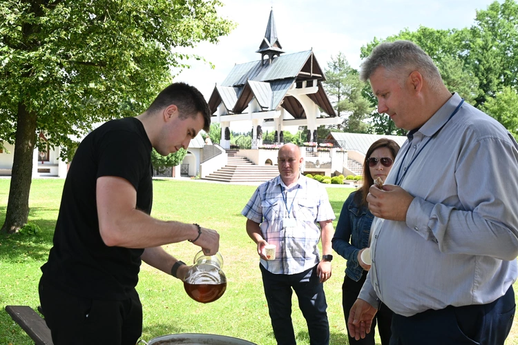 Oazowicze zjechali do Królowej Podhala