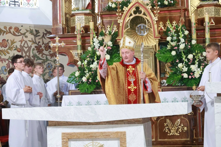 Konsekracja ołtarza w Przecławiu