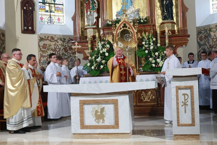 Konsekracja ołtarza w Przecławiu