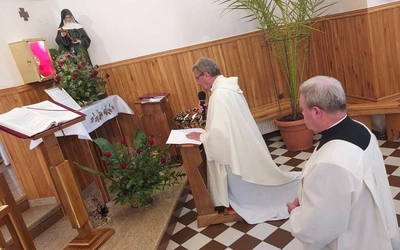 Po Eucharystii proboszcz ks. Stanisław Nowak odczyta intencje wiernych.