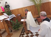 Po Eucharystii proboszcz ks. Stanisław Nowak odczyta intencje wiernych.