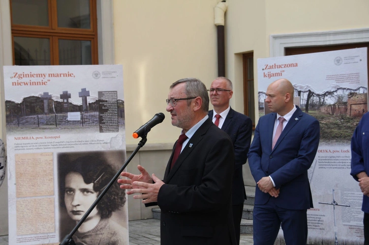 Zmarłych pogrzebać