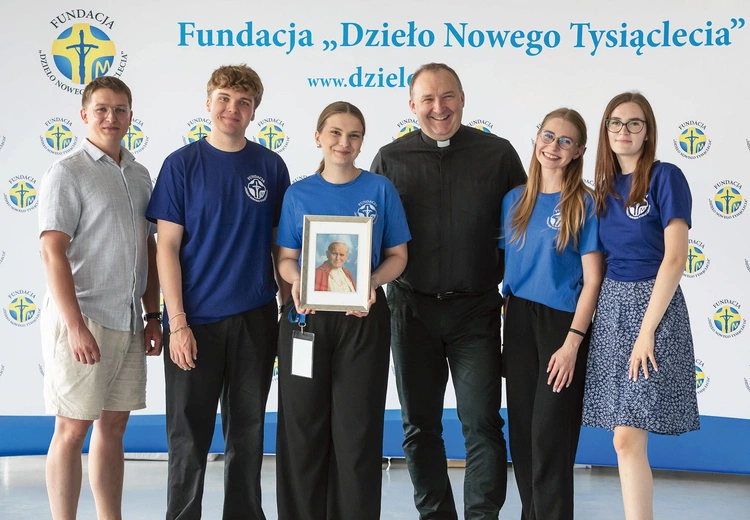 Prezes Fundacji „Dzieło Nowego Tysiąclecia”: Młodzi mają dosyć chłamu i pustki ideowej