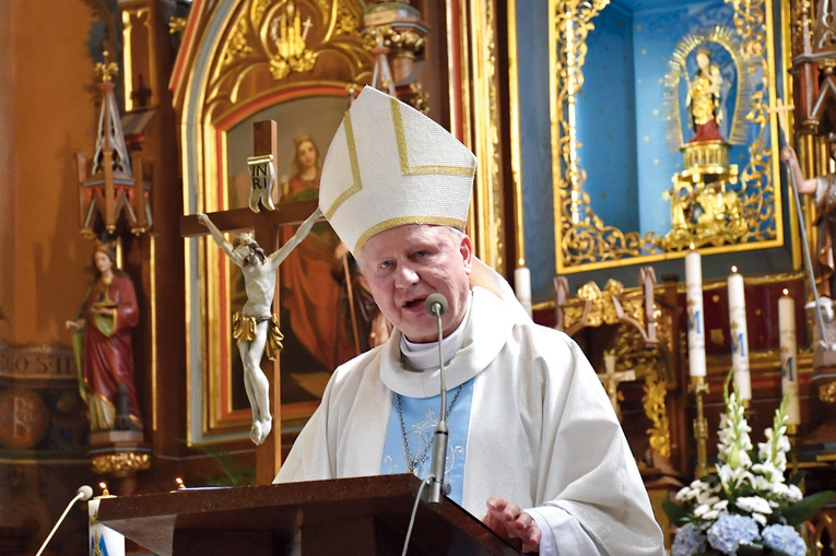 Głównym punktem rozważań homilii była troska o jedność małżeńską, którą kaznodzieja ukazał jako realizację woli Boga i warunek duchowej dojrzałości.