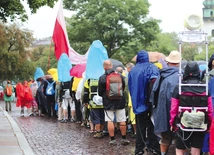 Dominikańska wspólnota pielgrzymkowa uczy, jak być blisko Boga i ludzi.
