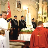 Nowe figury to inicjatywa parafian.