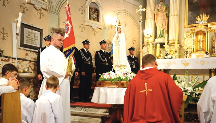 Nowe figury to inicjatywa parafian.