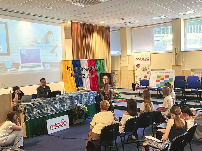Dzięki takiej szkole dzieło misyjne dociera też daleko  od miejsc samych misji  – do diecezji legnickiej.