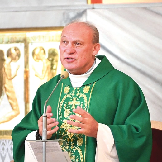 Ks. Dura posługuje w Togo od 1996 roku.