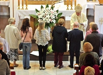Podczas liturgii 6 osób przyrzekło modlić się w intencji papieża Leona XIV w wybranym dniu tygodnia do końca jego życia.