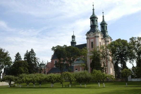 W dawnym klasztorze cystersów odkryto barokowe malowidła