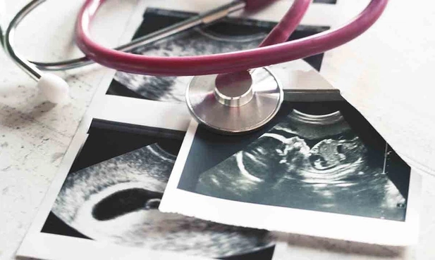 Anglia i Walia: Prawie co trzecia ciąża kończy się aborcją