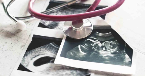 Anglia i Walia: Prawie co trzecia ciąża kończy się aborcją