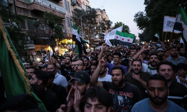 Protesty w Syrii po atakach Izraela