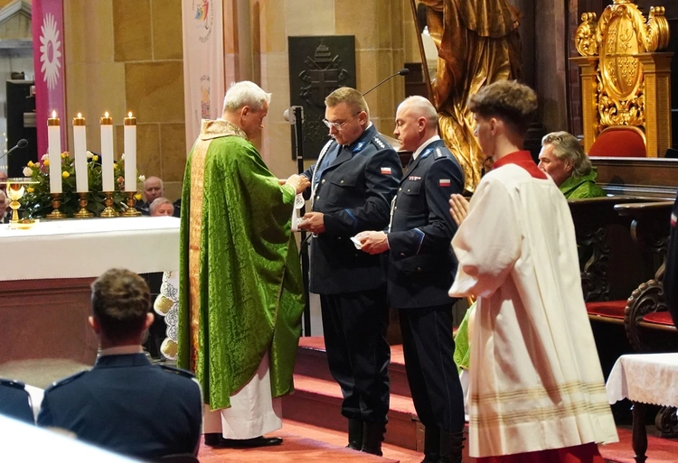 Święto Policji 2025. Msza św. w katedrze wrocławskiej