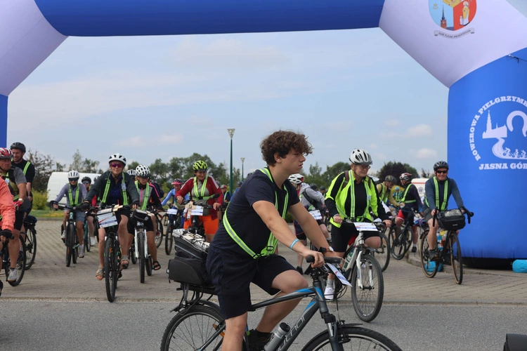 Rowerowa Pielgrzymka Tarnowska w drodze