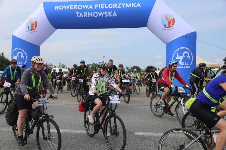 Rowerowa Pielgrzymka Tarnowska w drodze