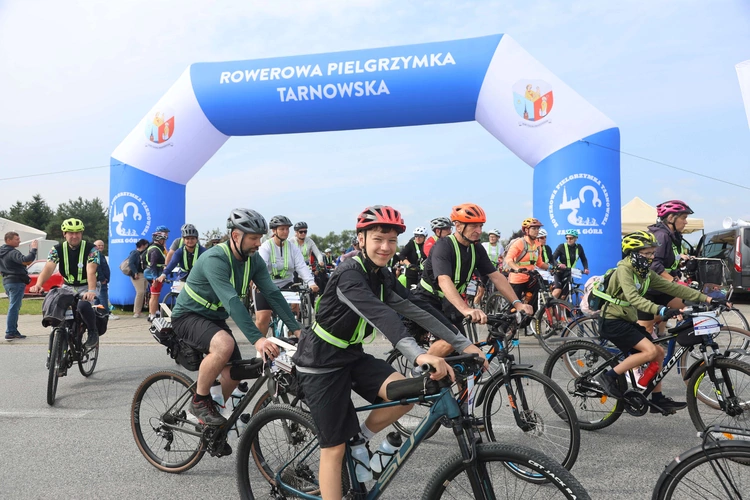 Rowerowa Pielgrzymka Tarnowska w drodze