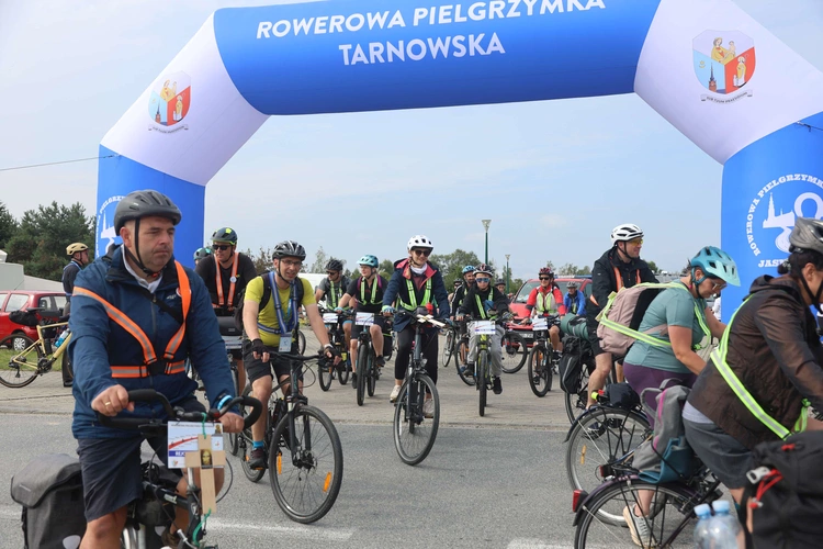 Rowerowa Pielgrzymka Tarnowska w drodze