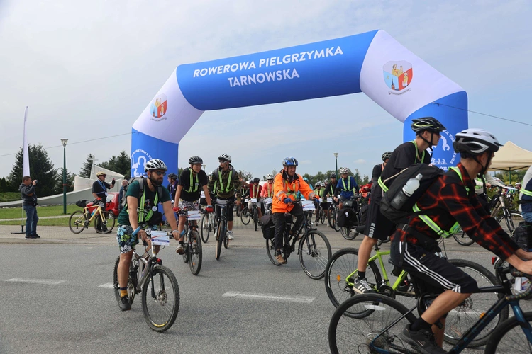 Rowerowa Pielgrzymka Tarnowska w drodze