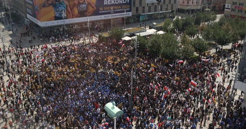 W sobotę w całej Polsce przeszły marsze antyimigranckie. W wielu miejscach organizowano też kontrmanifestacje