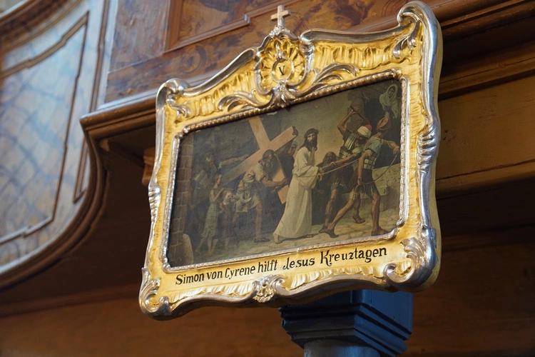 Kościół w Psarach, należący do parafii pw. św. Jakuba Apostoła w Małujowicach, pięknieje