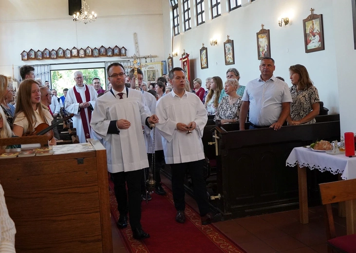 Gać. Wprowadzenie relikwii św. Maksymiliana Marii Kolbego 