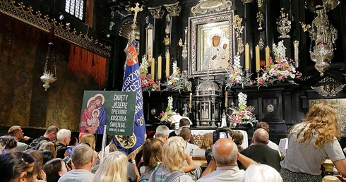 Z Pomorza na Jasną Górę - tysiące pątników wyruszają w drogę