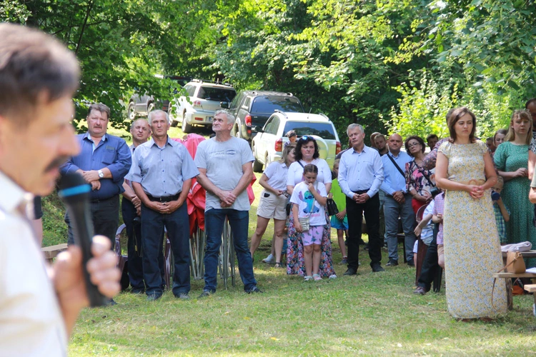 Żmiąca. U św. Kingi na Gołej Górze
