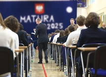 Tylko niecałe 5 proc. maturzystów osiągnęło bardzo dobry wynik z języka polskiego. To bardzo niepokojący sygnał.